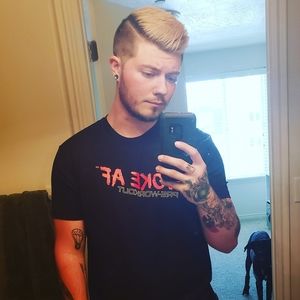 Meet your Posher, Nicholas